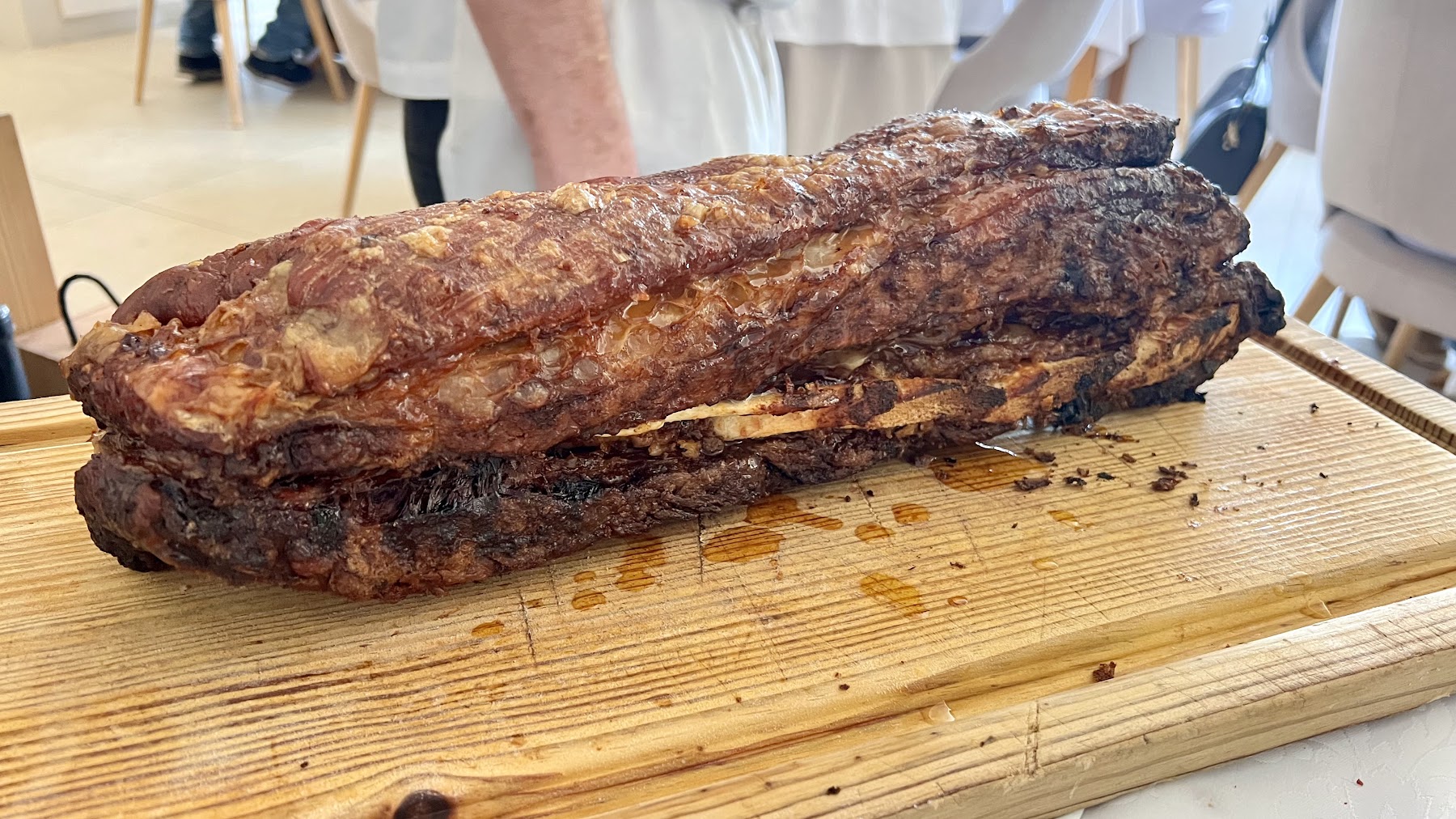 Costela de boi assada na tábua